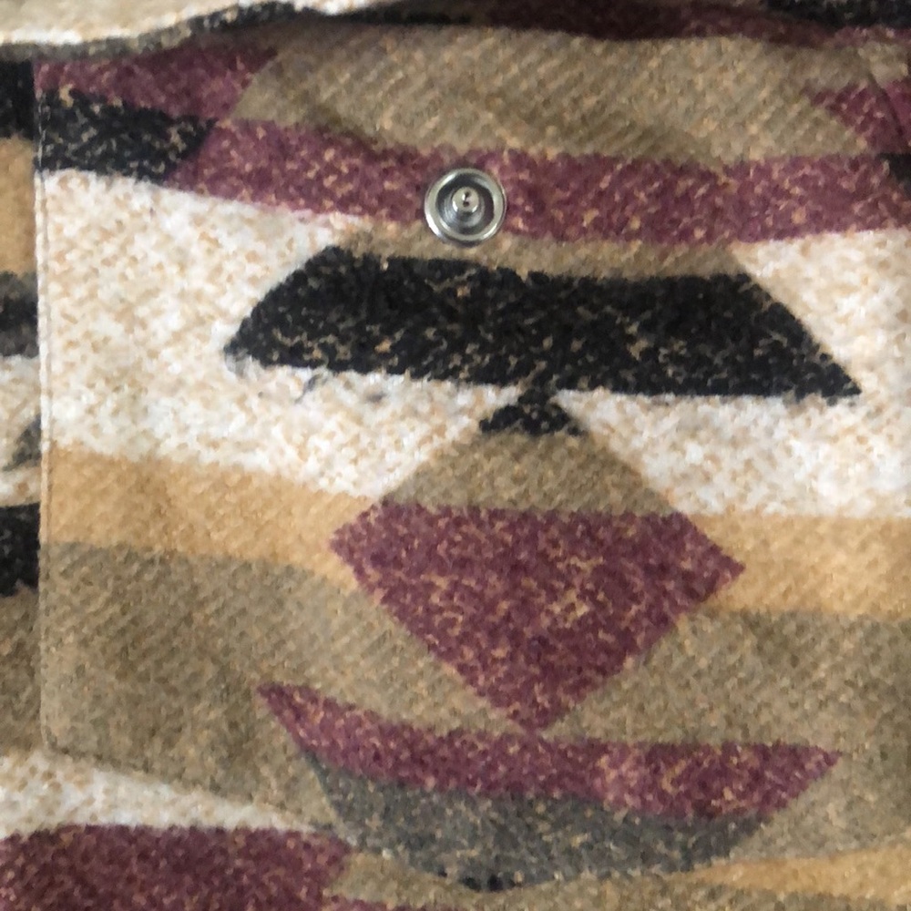 Canyon retreat fall Aztec Geometric Patterned Button-Up shacket flannel Shirt - Picture 15 of 15
